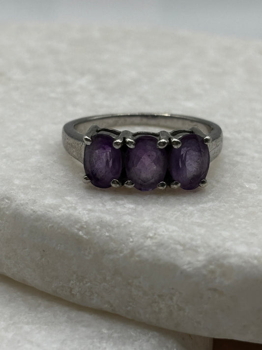 925 Sterling Silver Natural Amethyst Trilogy Ring - Size O