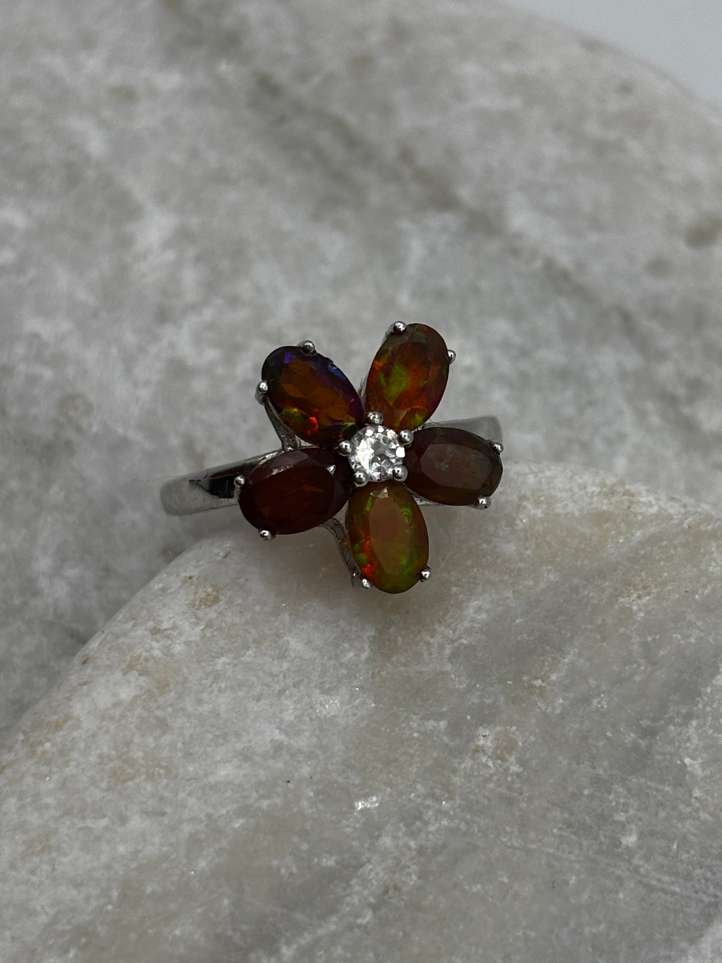 925 Sterling Silver Opal Floral Ring - Size M