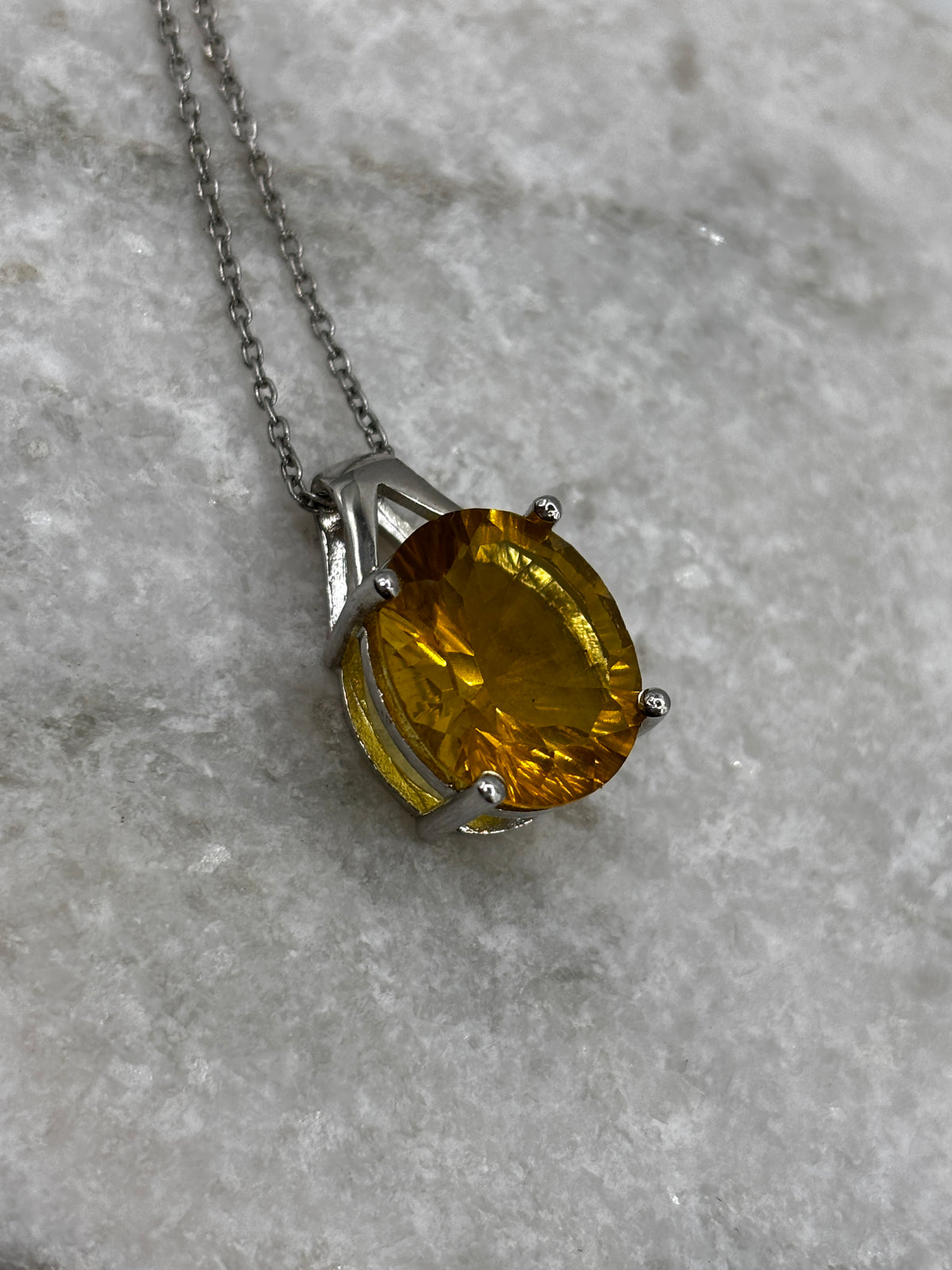 925 Sterling Silver Solitaire Citrine Pendant on 45cm Chain