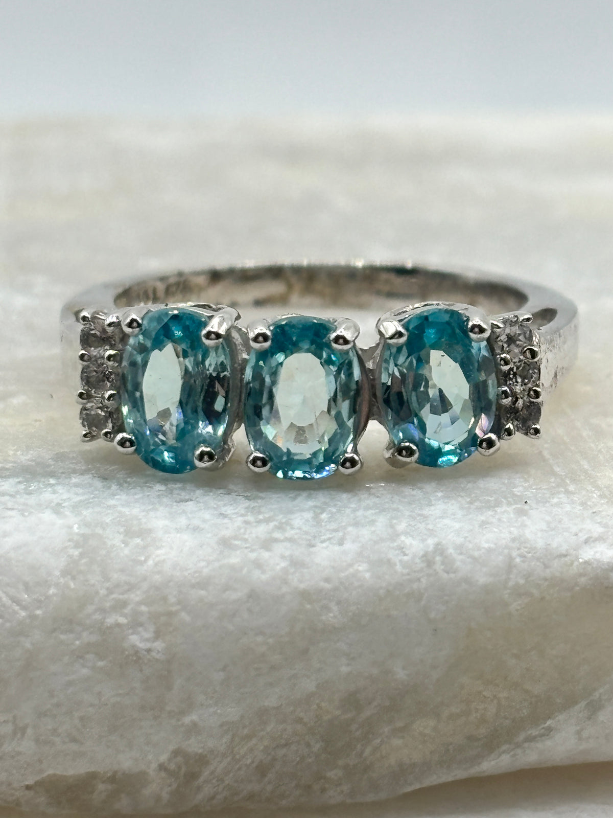 925 Sterilng Silver Aquamarine & Diamond Trilogy Ring - Size S