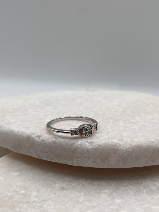 925 Sterling Silver Diamond Trilogy Size Q
