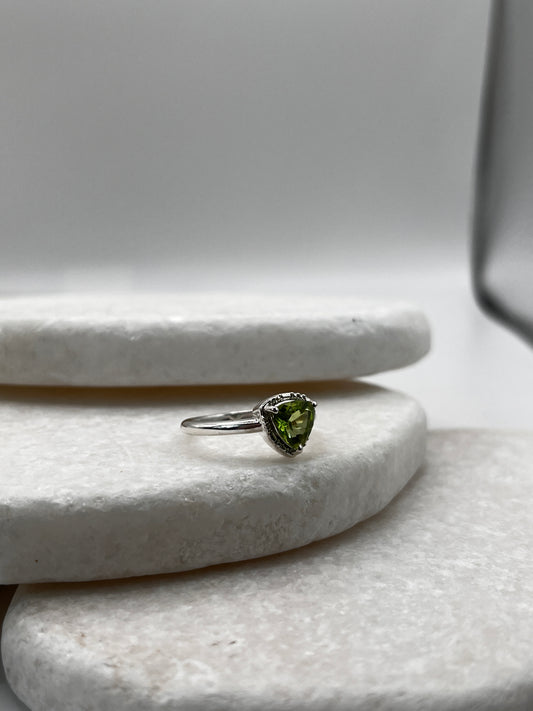 925 Sterling Silver Peridot Halo Ring