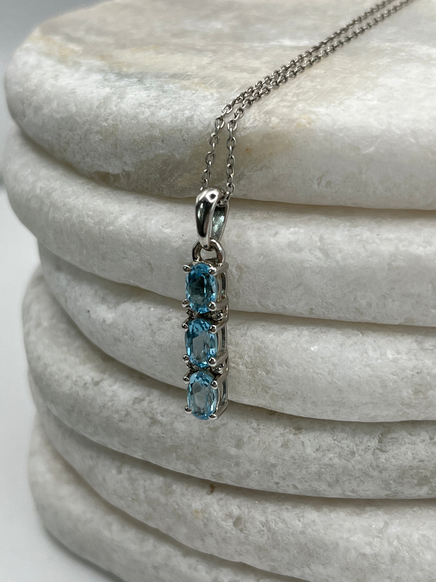 925 Sterling Silver Trilogy Swiss Blue Topaz Pendant on 45cm Sterling Silver Chain