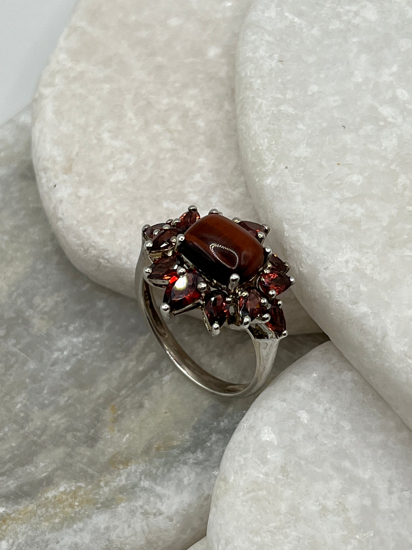 925 Sterling Silver Garnet and Jasper Statement Ring - Size V