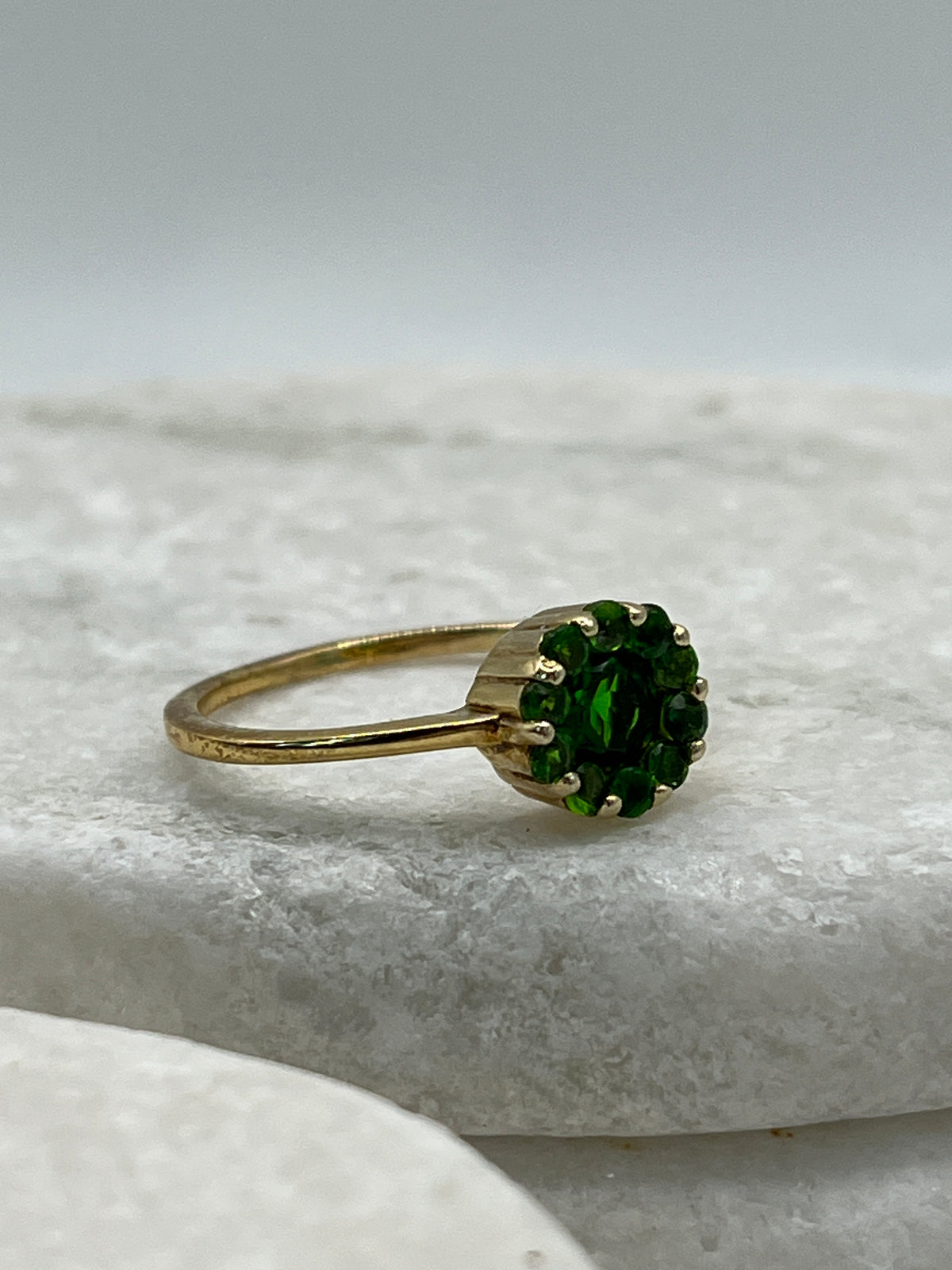 925 Sterling Silver Gilded Chrome Diopside Oval Solitaire Ring - Size O