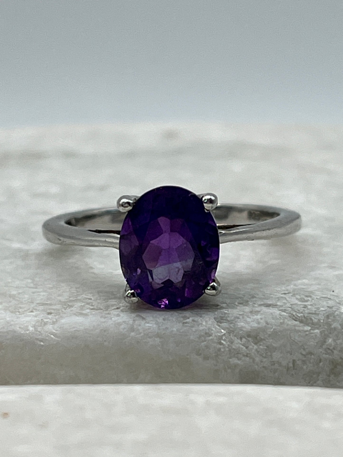 925 Sterling Silver Amethyst Solitaire Ring - Size R