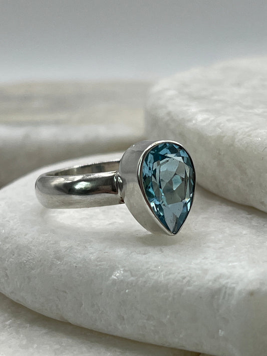 November Birthstone Guide - Topaz and Citrine Jewellery for Birthdays