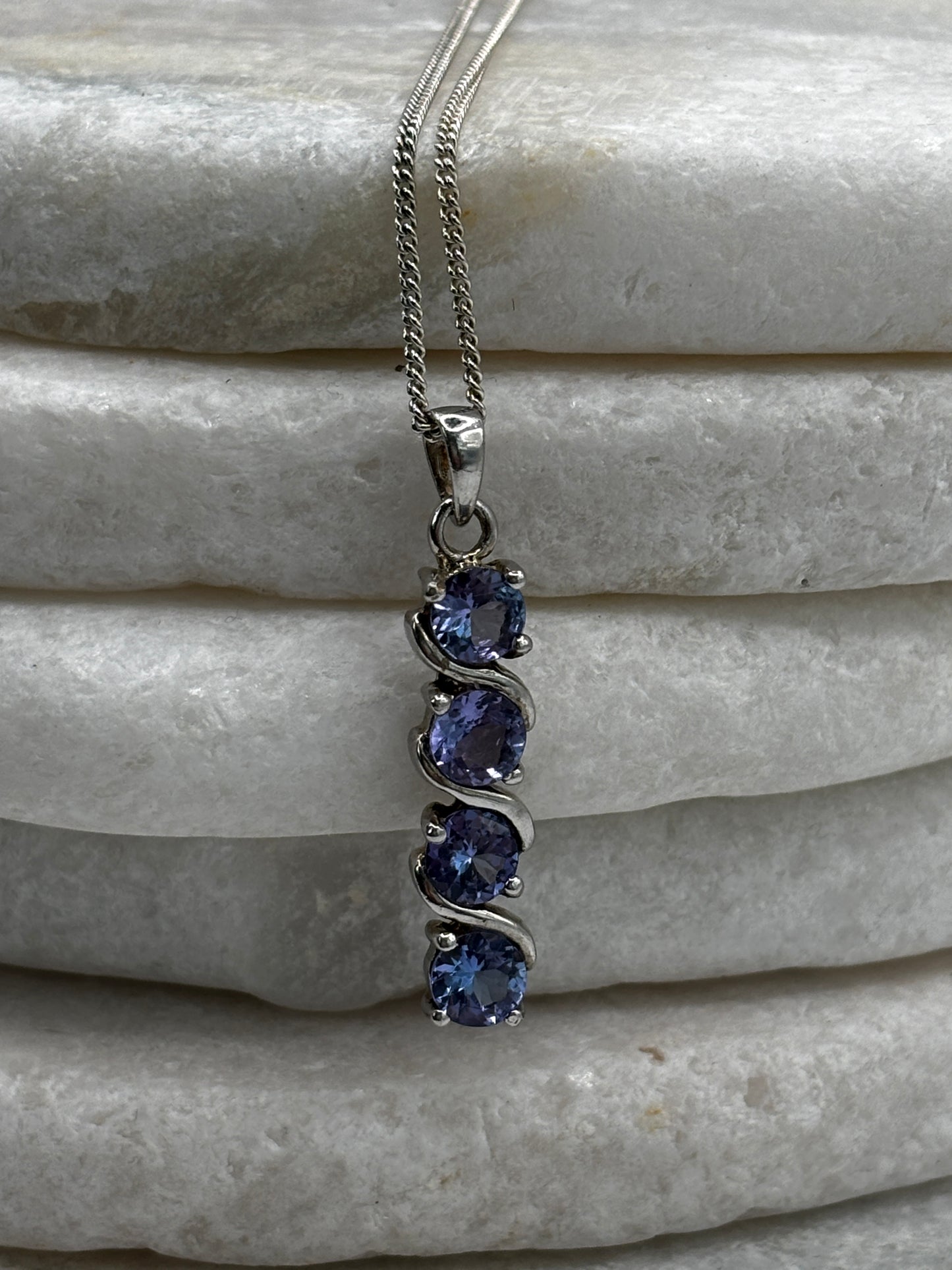 Vintage 925 Sterling Silver Tanzanite Twist Pendant on 45cm Chain