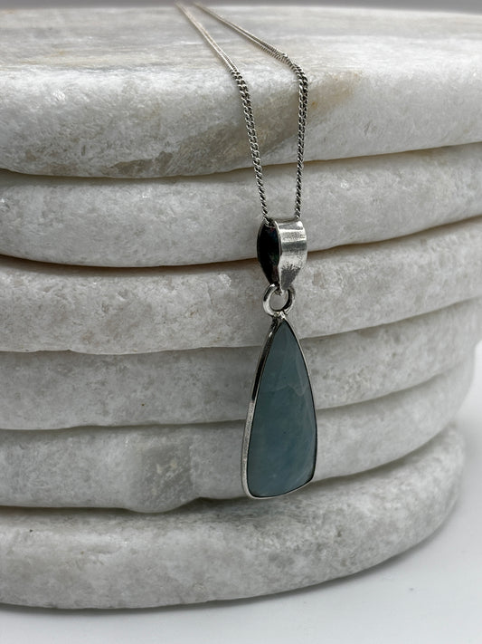 925 Sterling Silver Vintage Pear-Shaped Rose-Cut Pale Blue Aquamarine Pendant on 45cm Chain