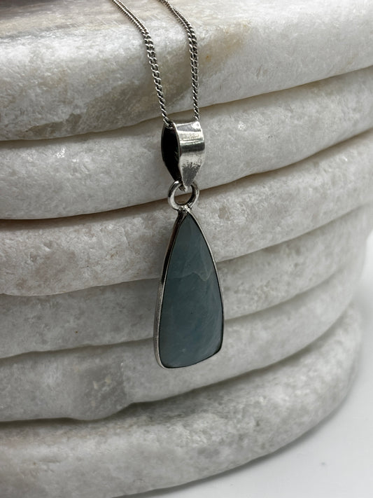 925 Sterling Silver Vintage Pear-Shaped Rose-Cut Pale Blue Aquamarine Pendant on 45cm Chain