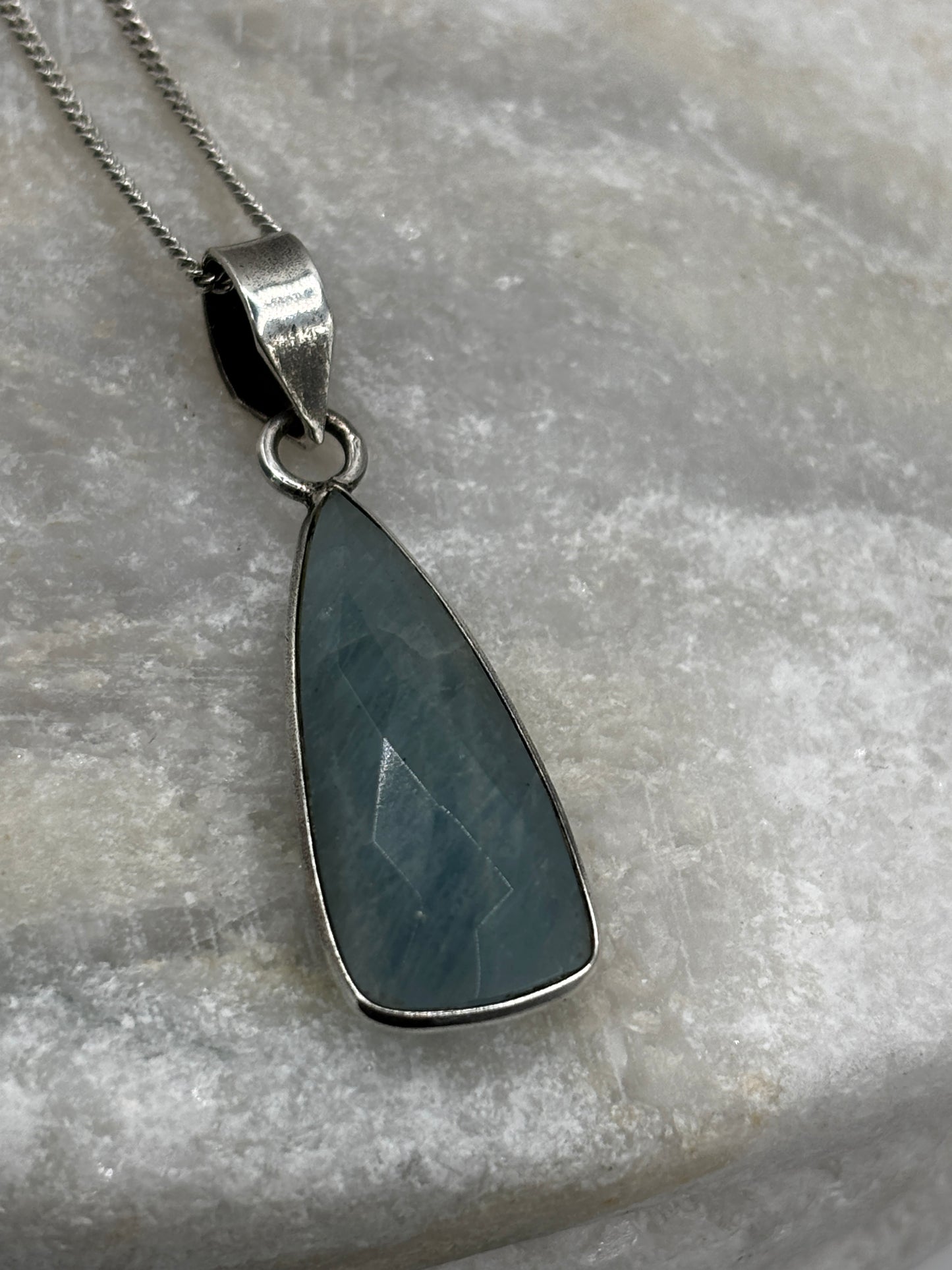925 Sterling Silver Vintage Pear-Shaped Rose-Cut Pale Blue Aquamarine Pendant on 45cm Chain