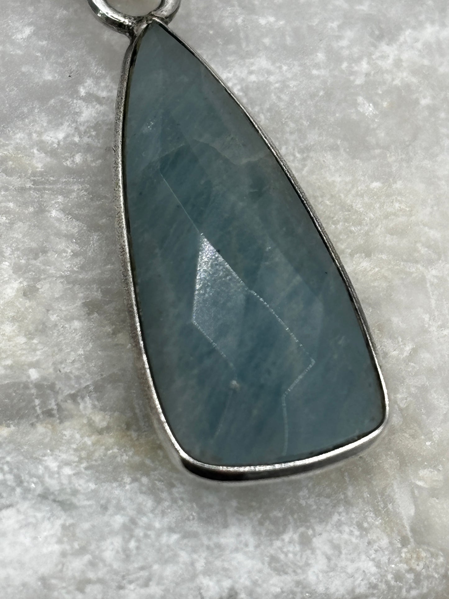 925 Sterling Silver Vintage Pear-Shaped Rose-Cut Pale Blue Aquamarine Pendant on 45cm Chain
