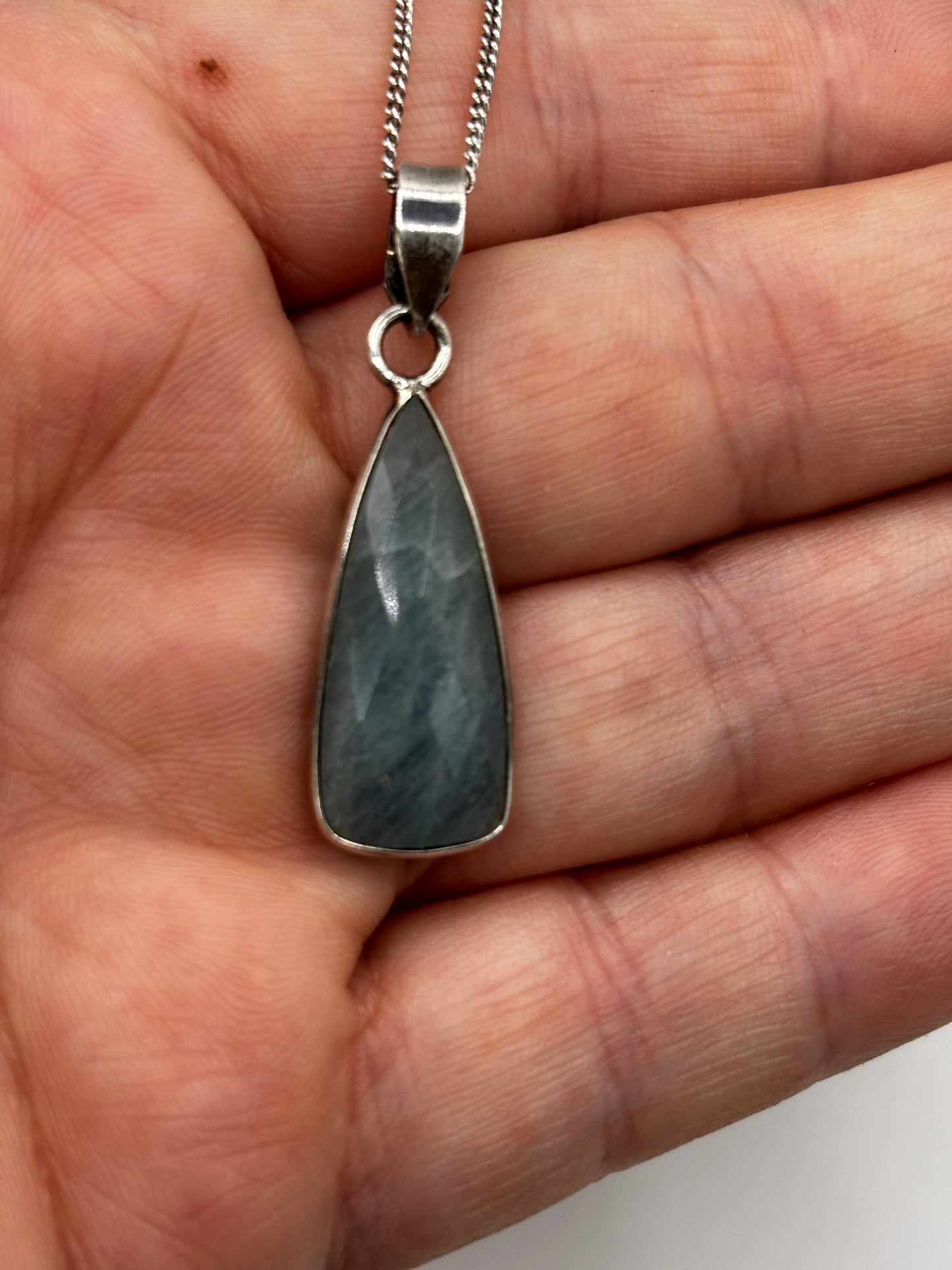 925 Sterling Silver Vintage Pear-Shaped Rose-Cut Pale Blue Aquamarine Pendant on 45cm Chain
