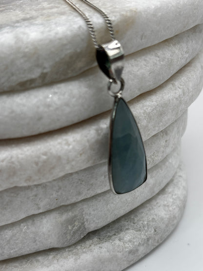 925 Sterling Silver Vintage Pear-Shaped Rose-Cut Pale Blue Aquamarine Pendant on 45cm Chain