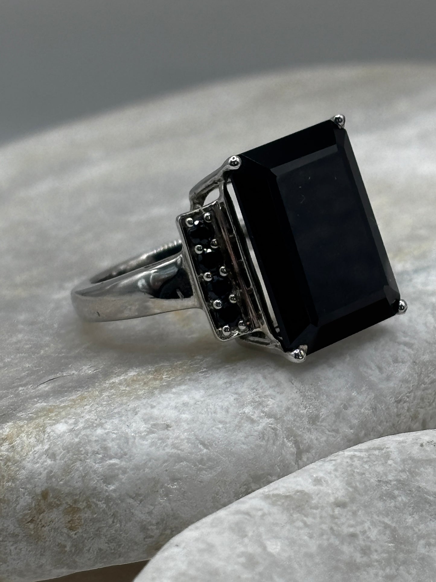 925 Sterling Silver Black Spinel Statement Ring Size O