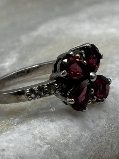 925 Sterling Silver Floral Garnet Ring Size L