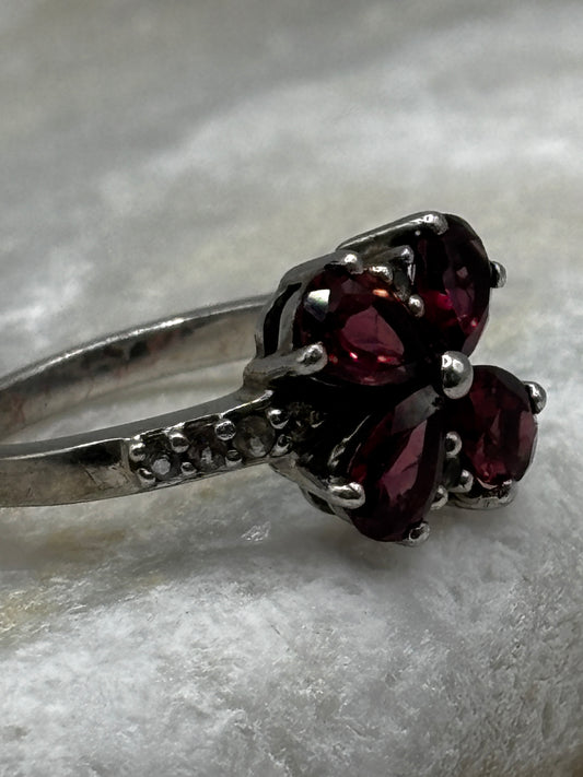 925 Sterling Silver Floral Garnet Ring Size L