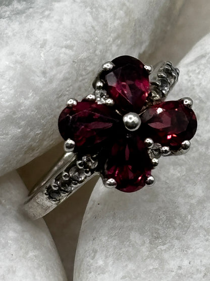 925 Sterling Silver Floral Garnet Ring Size L