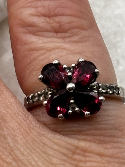 925 Sterling Silver Floral Garnet Ring Size L