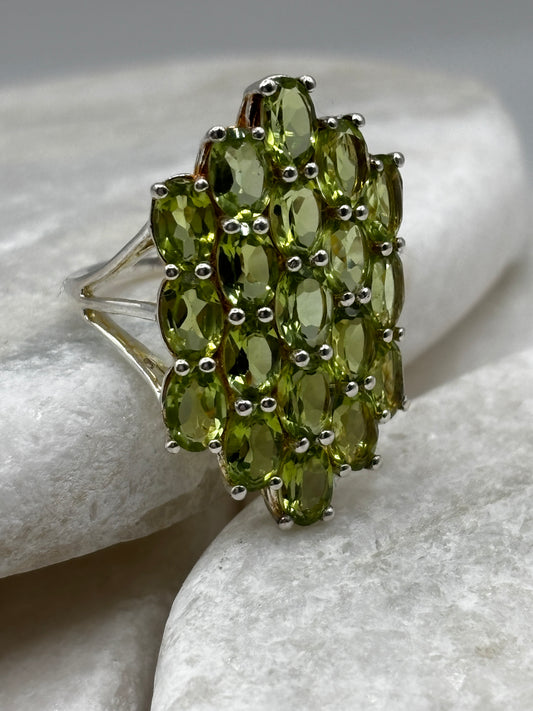 925 Sterling Silver Peridot Cluster Ring Size P
