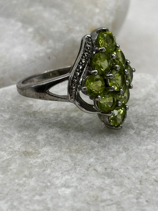 925 Sterling Silver Peridot Cluster Ring - Size M