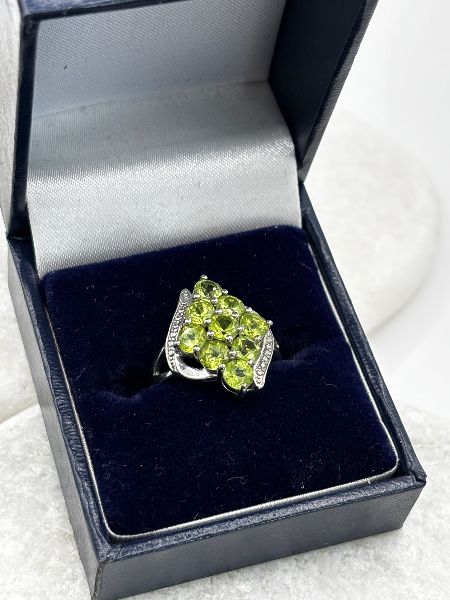 925 Sterling Silver Peridot Cluster Ring - Size M