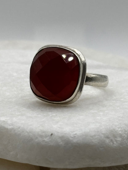 925 Sterling Silver Carnelian Faceted Statement Ring - Size V