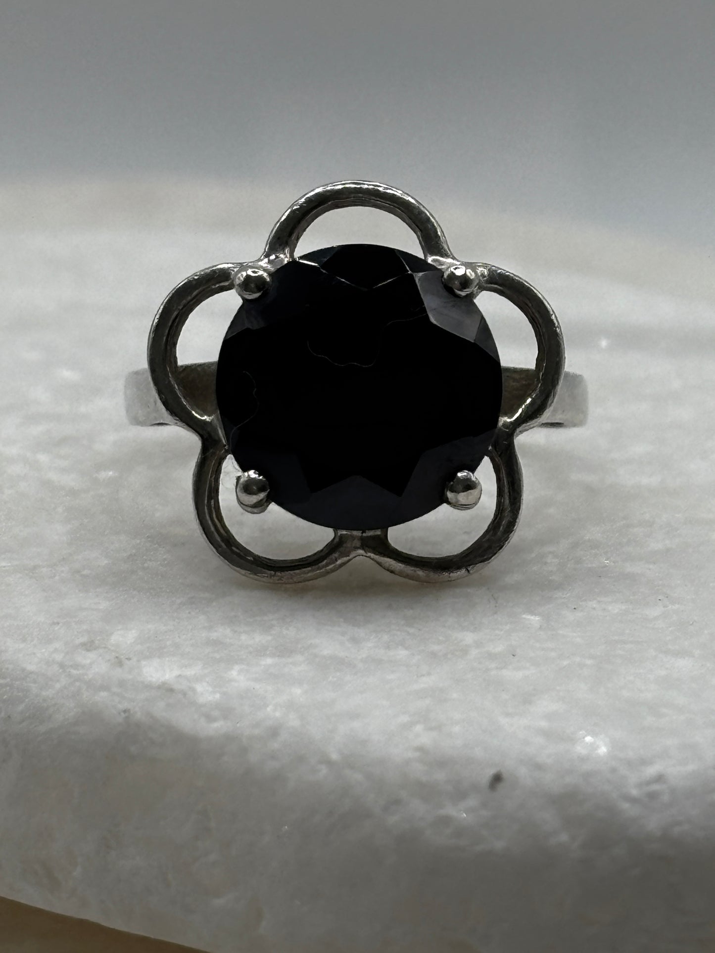 925 Sterling Silver Black Spinel Vintage Flower Ring - Size V