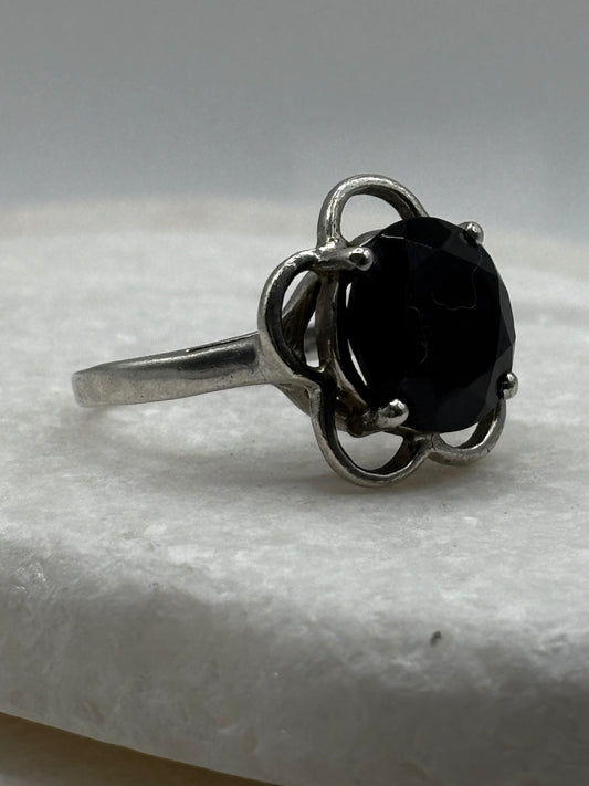 925 Sterling Silver Black Spinel Vintage Flower Ring - Size V