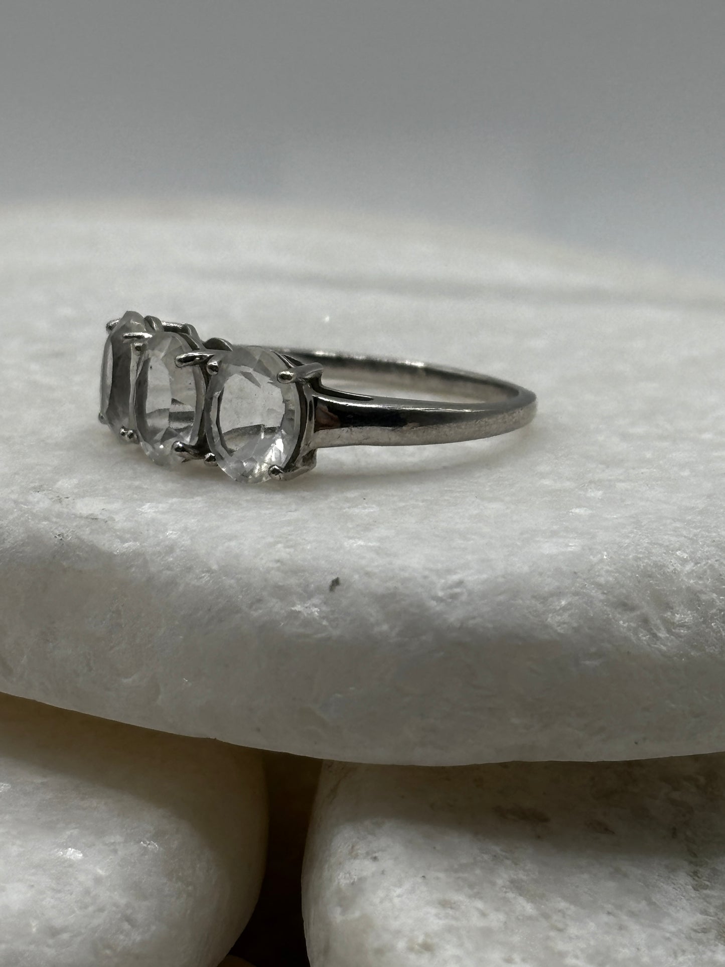925 Sterling Silver Beryl Goshenite Trilogy Ring - Size U