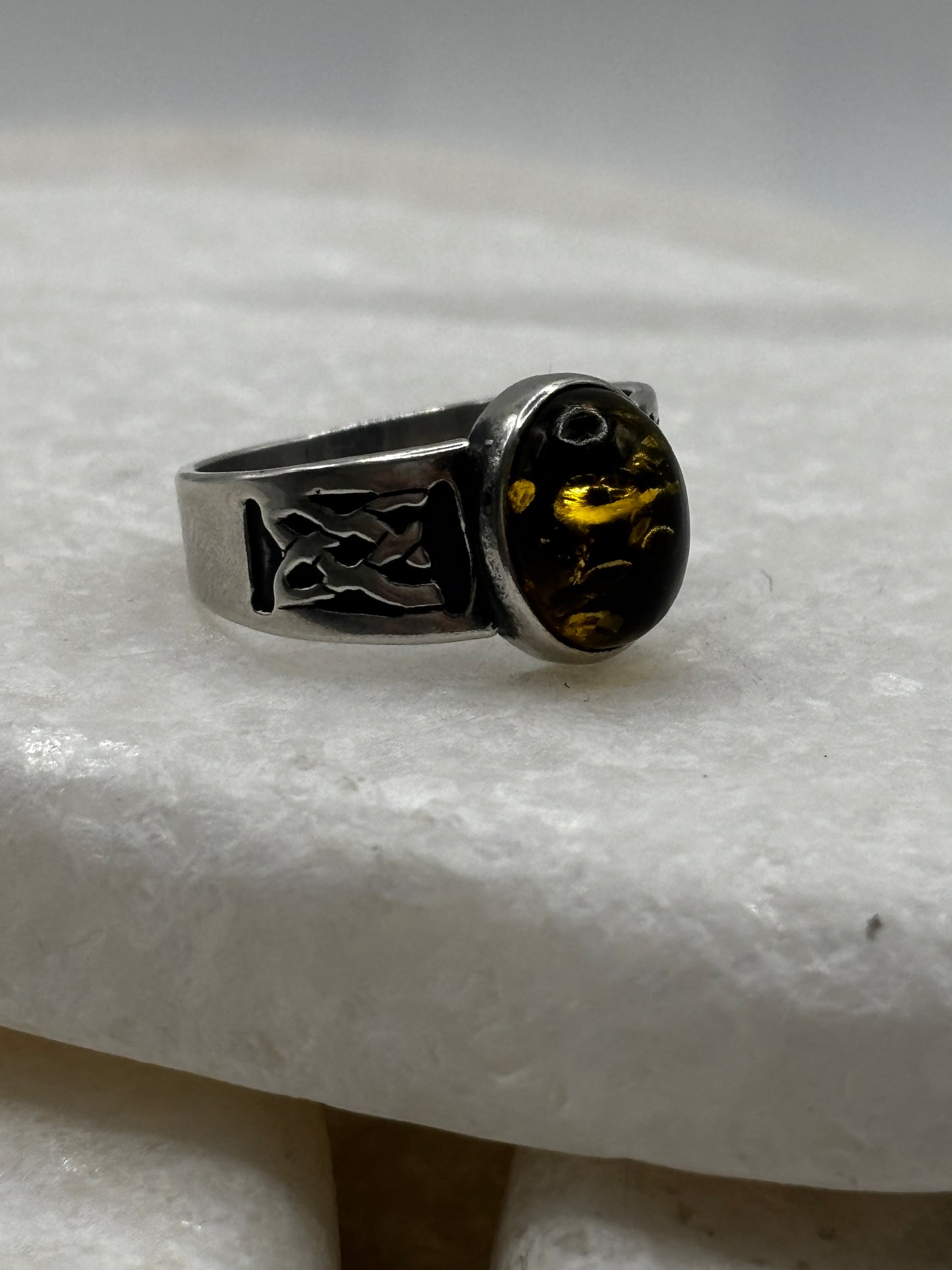 Vintage 925 Sterling Silver Green Amber Celtic Style Ring - Size L