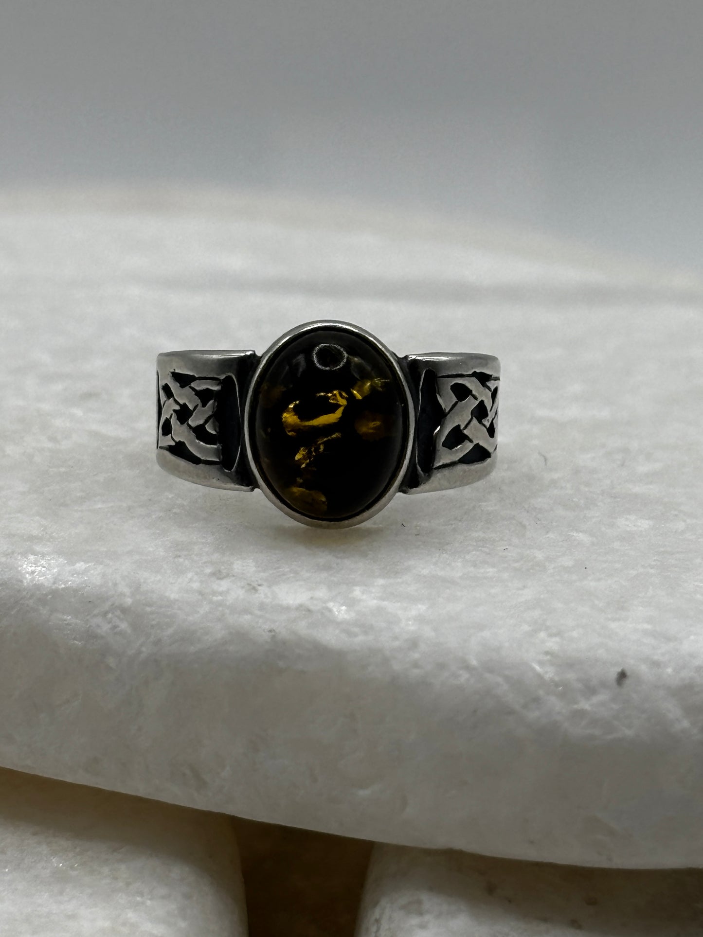 Vintage 925 Sterling Silver Green Amber Celtic Style Ring - Size L