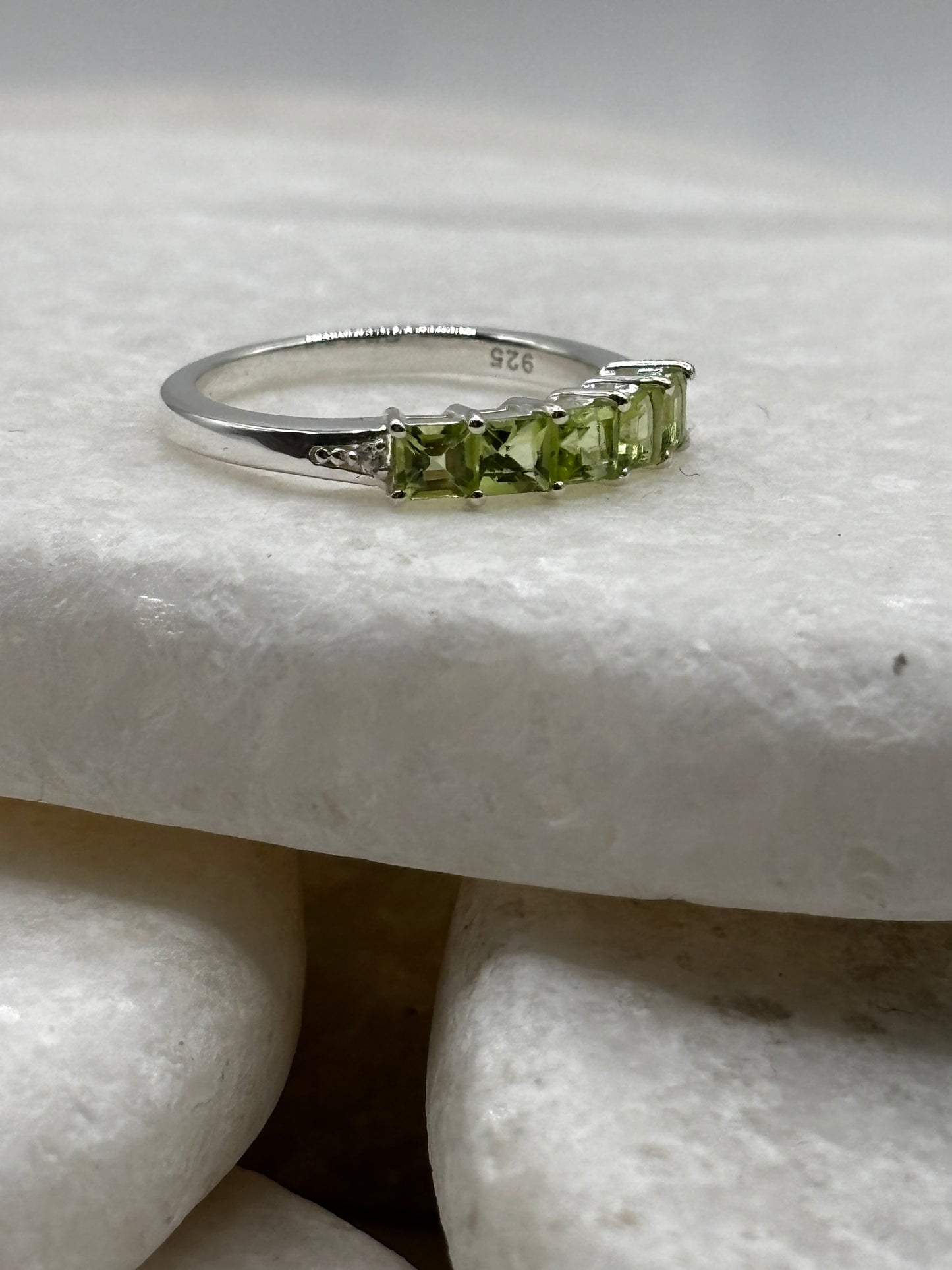 925 Sterling Silver Peridot Half Eternity Ring - Size M