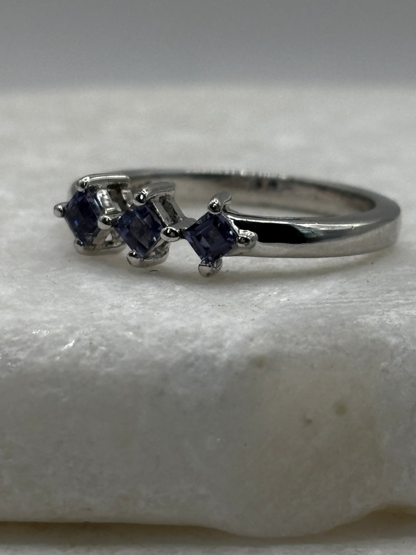925 Sterling Silver Tanazanite Trilogy Ring - Size M