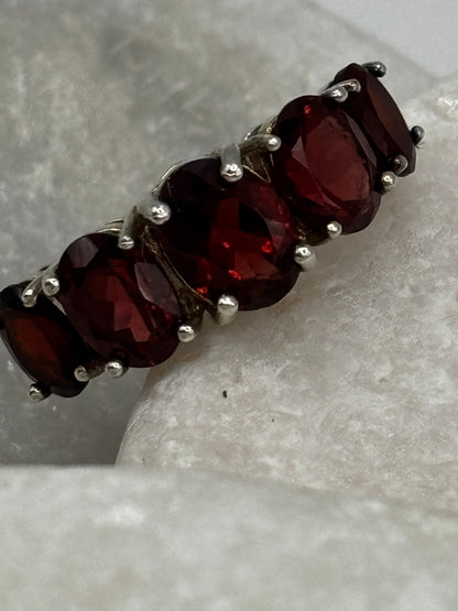 925 Sterling Silver Graduating Garnet Half Eternity Band Ring - Size O