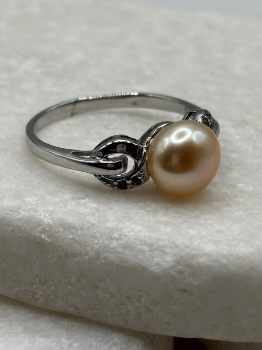 925 Sterling Silver Freshwater Peach Pearl and White Zircon Ring - UK Size V