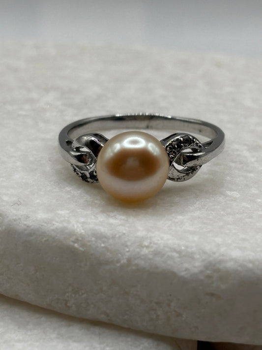 925 Sterling Silver Freshwater Peach Pearl and White Zircon Ring - UK Size V