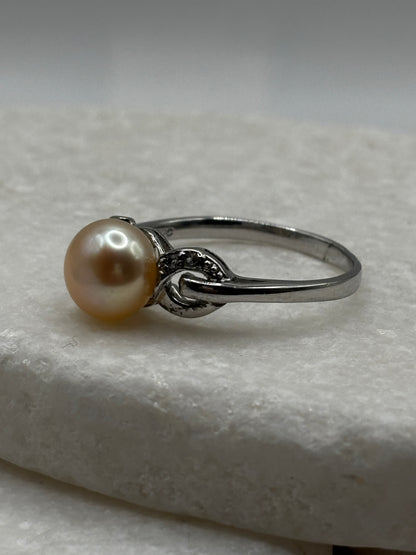 925 Sterling Silver Freshwater Peach Pearl and White Zircon Ring - UK Size V