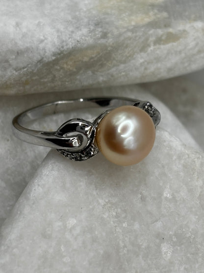925 Sterling Silver Freshwater Peach Pearl and White Zircon Ring - UK Size V