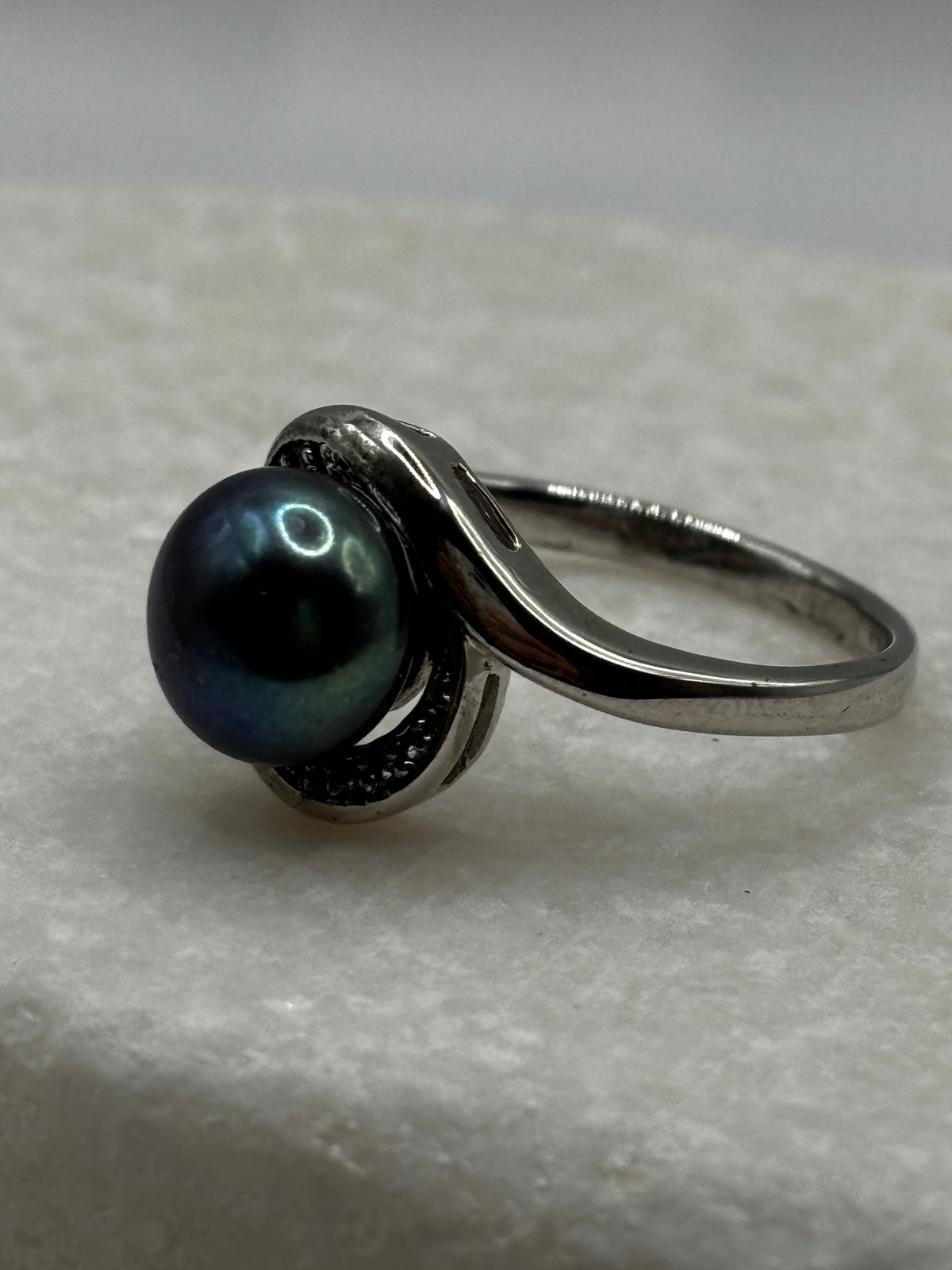 925 Sterling Silver Tahitian Pearl and White Zircon Twist Ring - UK Size V