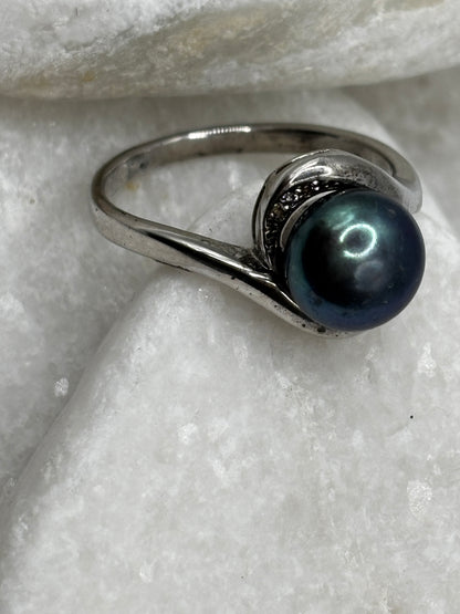 925 Sterling Silver Tahitian Pearl and White Zircon Twist Ring - UK Size V