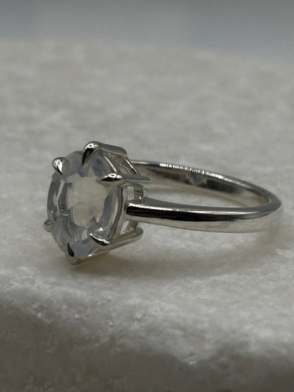 925 Sterling Silver Blue Moon Quartz Solitaire Ring - UK Size N