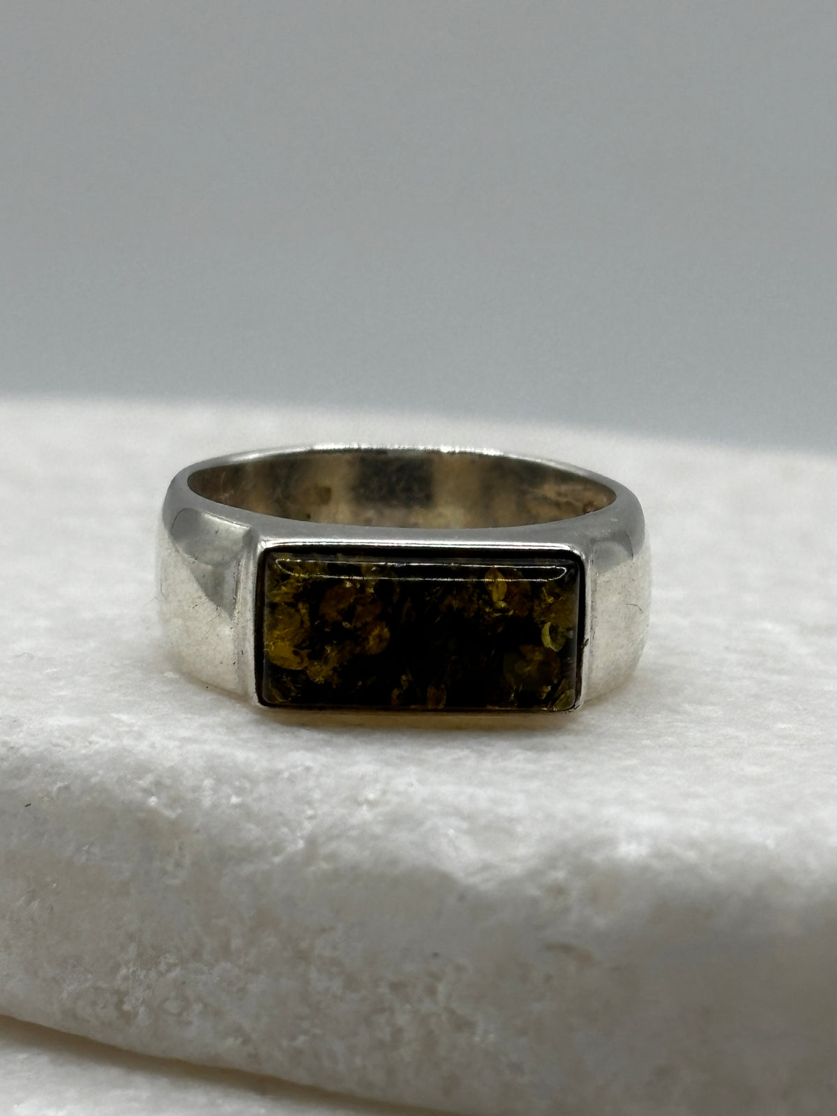 925 Sterling Silver Green Amber Band Ring - UK Size N