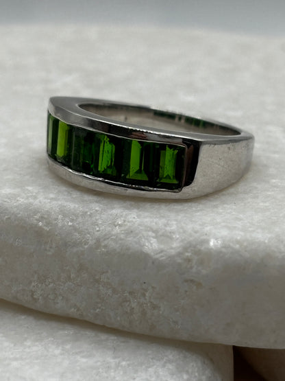 925 Sterling Silver Chrome Diopside Channel Set Band Ring - UK Size N