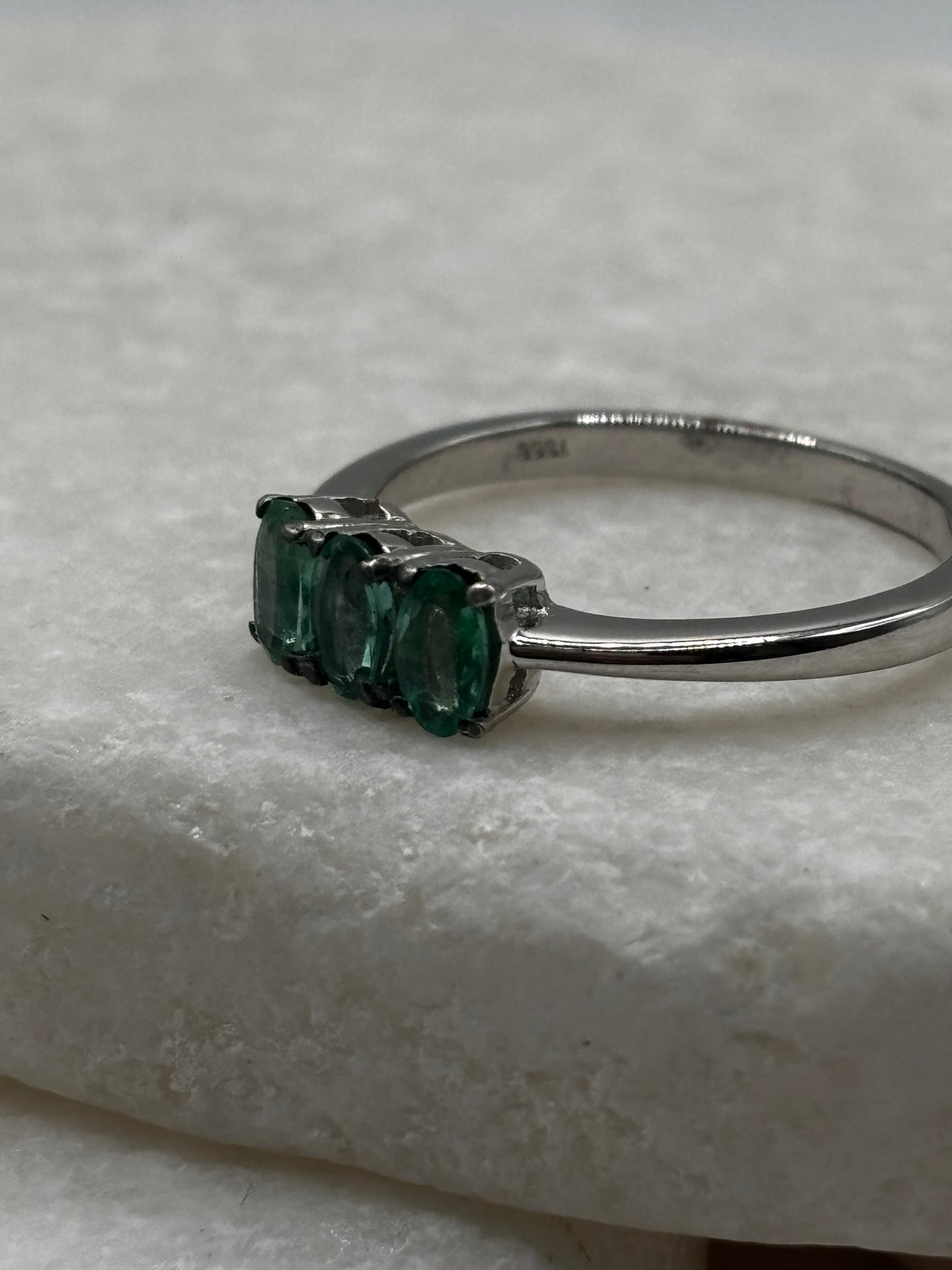 925 Sterling Silver Emerald Trilogy Ring - Size O