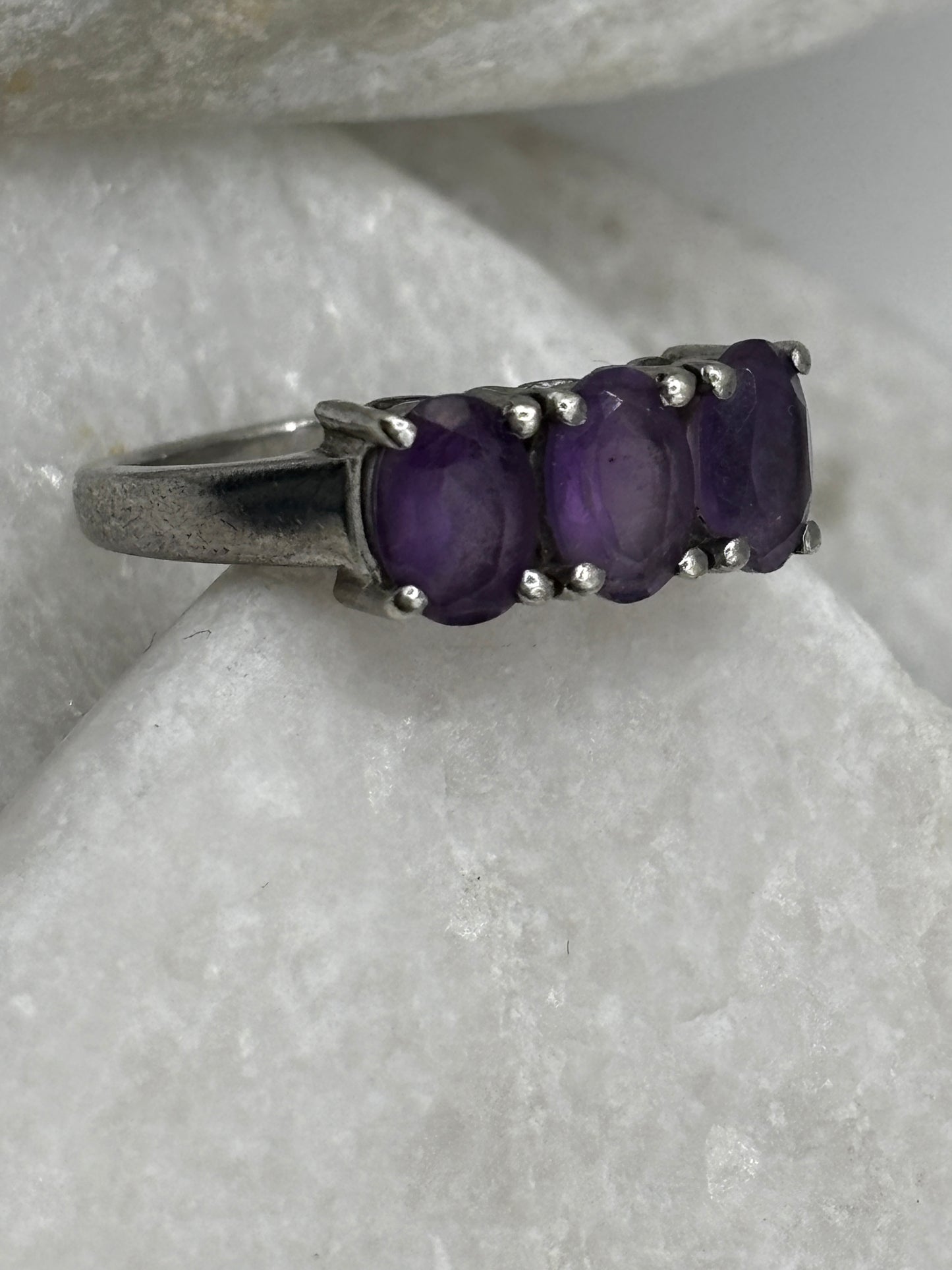 925 Sterling Silver Natural Amethyst Trilogy Ring - Size O