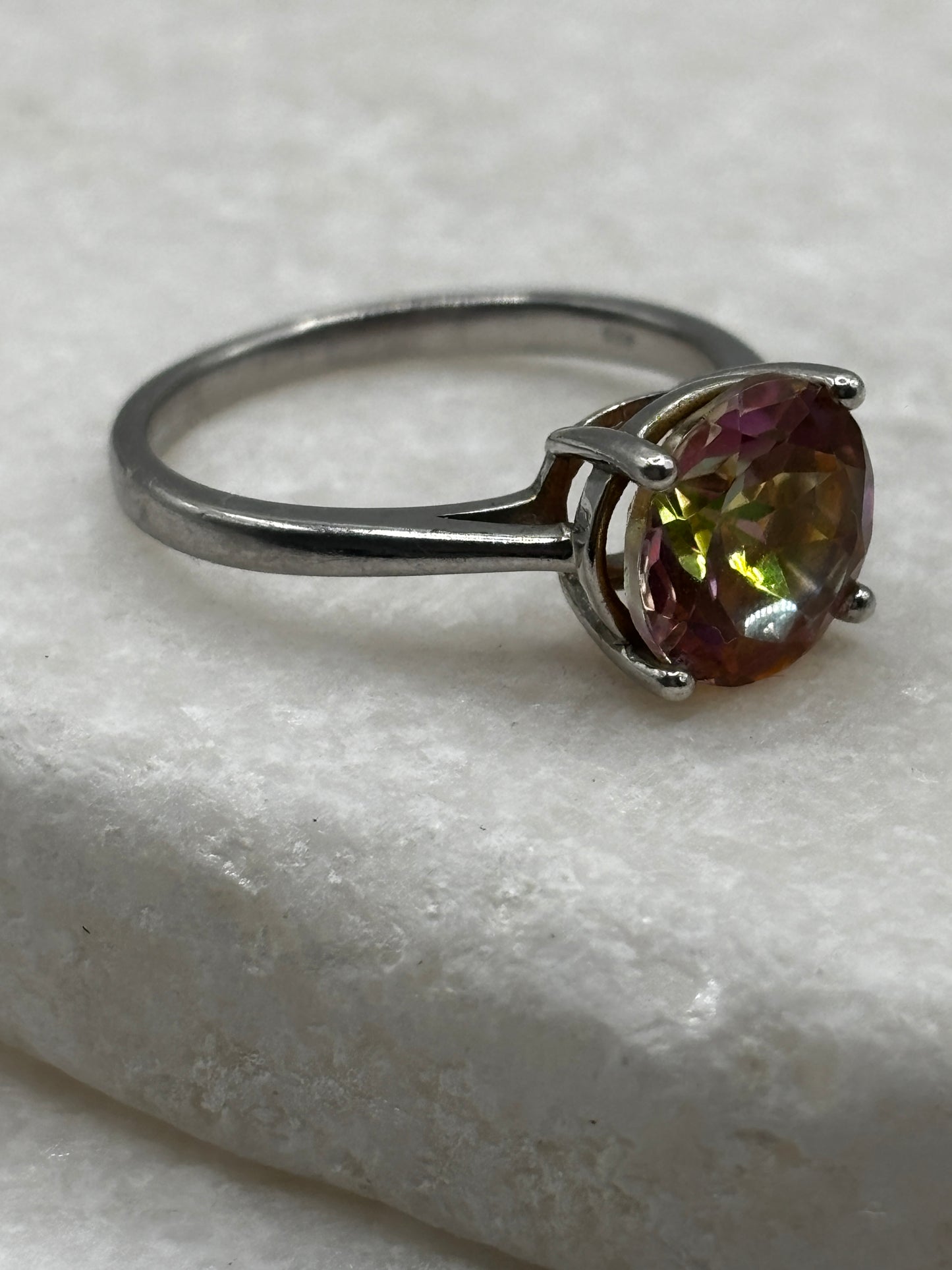 925 Sterling Silver Rainbow Quartz Solitaire Ring - Size O