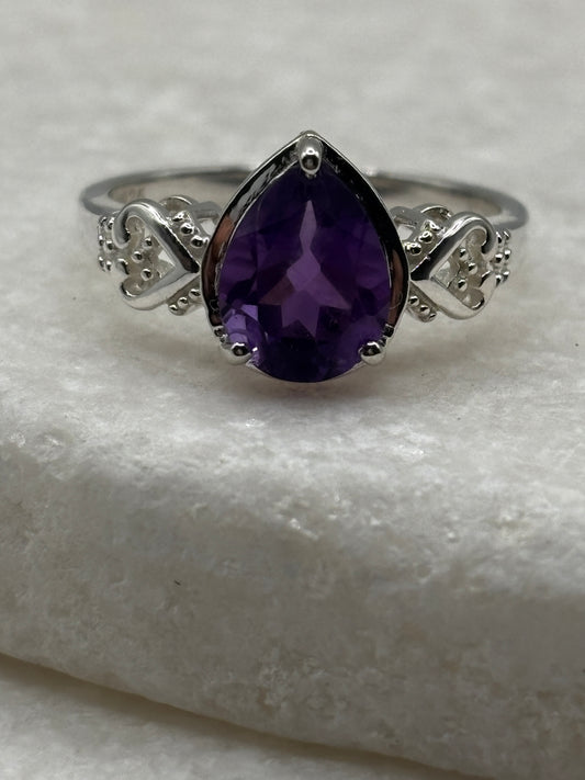 925 Sterling Silver Amethyst Teardrop Ring - Size O
