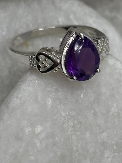 925 Sterling Silver Amethyst Teardrop Ring - Size O