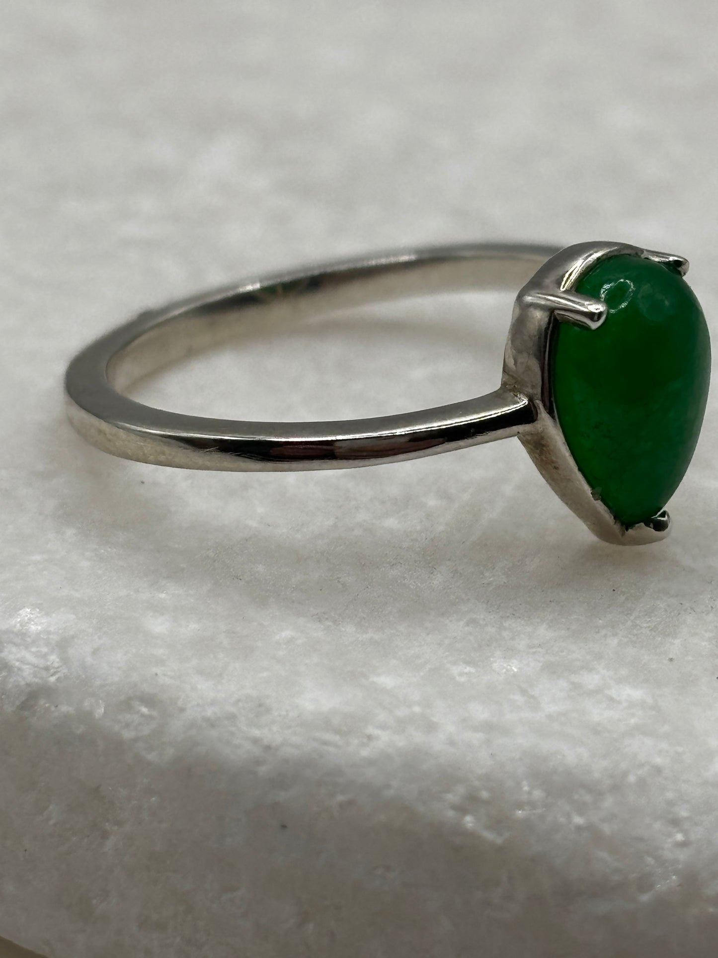925 Sterling Silver Teardrop Jade Ring - Size O
